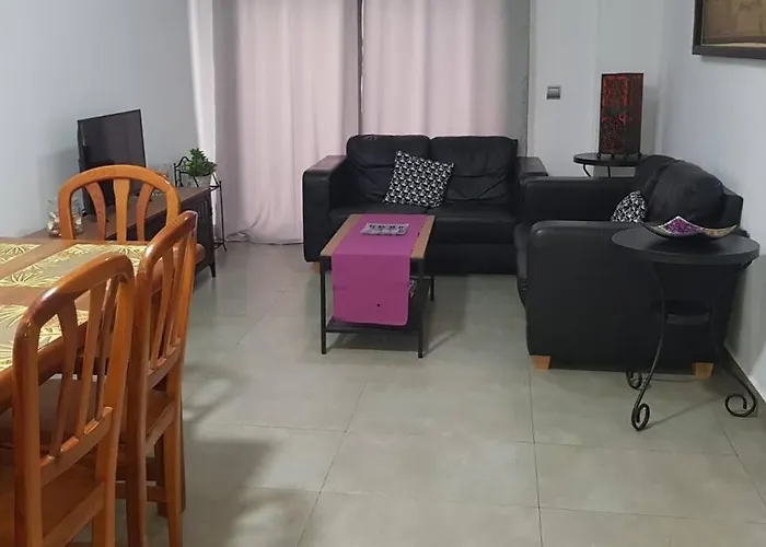 Center Apartment *